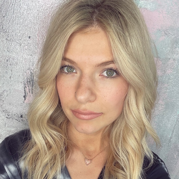 Meet your Posher, Jessica - Picture 1 of 1